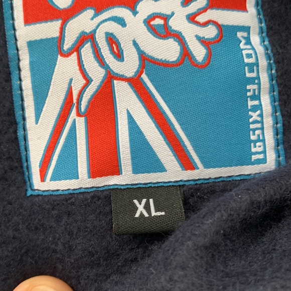 MENS (sweater) - Picture 3 of 3